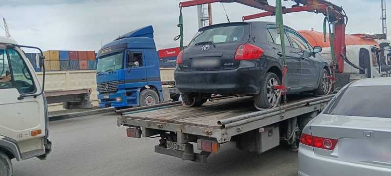 В марте в Новороссийске эвакуировали 611 автомобилей-нарушителей