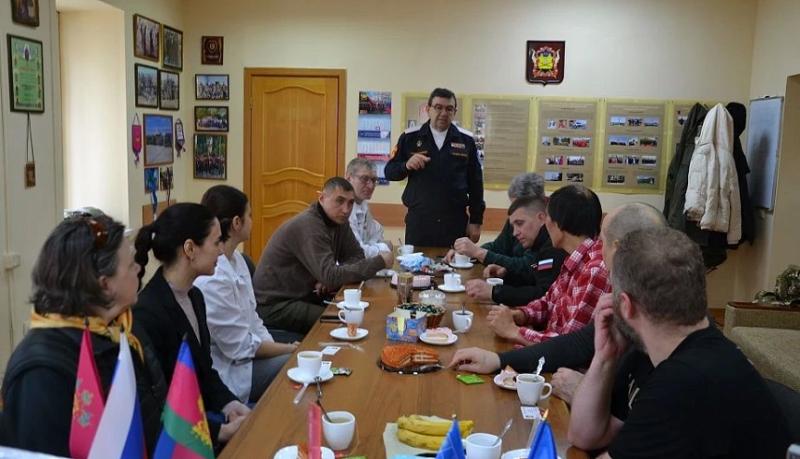 В Новороссийске для школьников, студентов и курсантов казаки организовали показы фильма &laquo;Настоящие&raquo; и встречи со съемочной группой