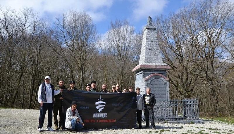 В Новороссийске для школьников, студентов и курсантов казаки организовали показы фильма &laquo;Настоящие&raquo; и встречи со съемочной группой