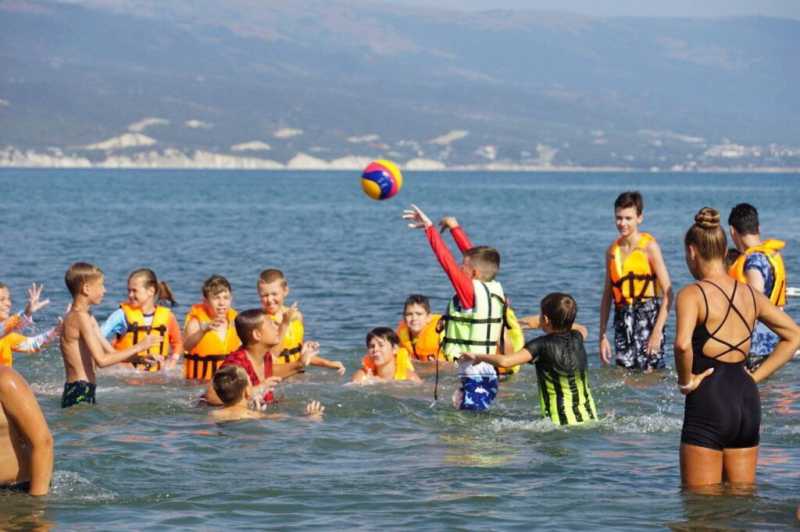 В Новороссийске элитными морскими видами спорта дети занимаются бесплатно. Как попасть в проект?