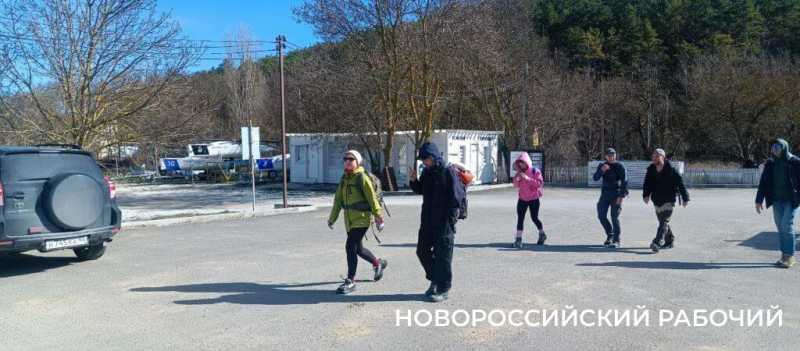 В Новороссийске, Геленджике и Абрау просто толпы людей