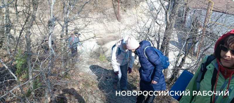 В Новороссийске, Геленджике и Абрау просто толпы людей