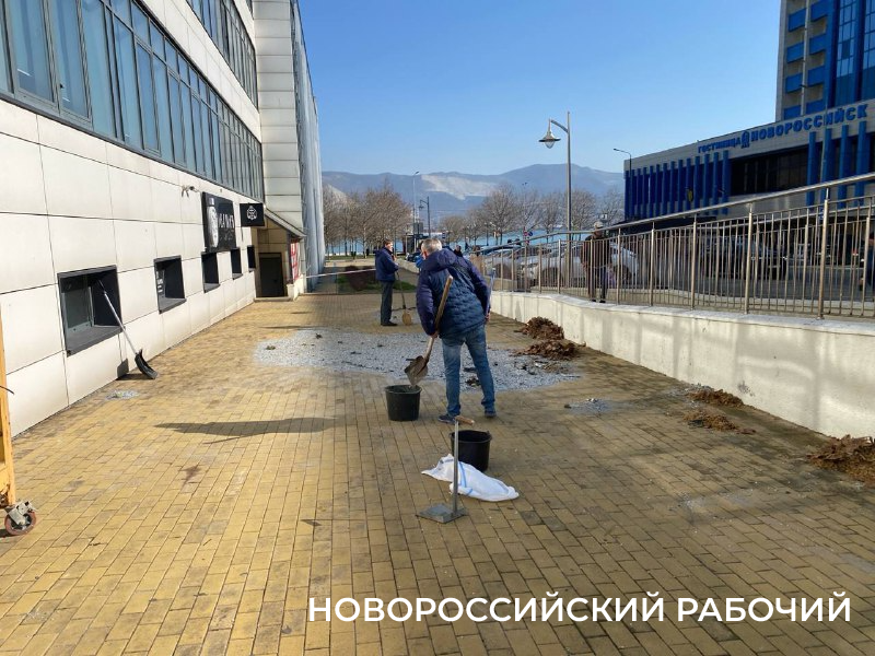 В Новороссийске обследуют поврежденные дома и начали запускать остановленные котельные