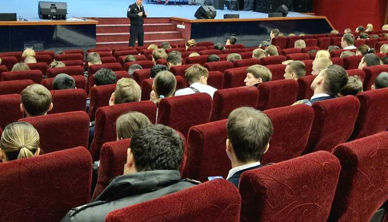 В Новороссийске полицейские организуют цикл профориентационных мероприятий для студентов   