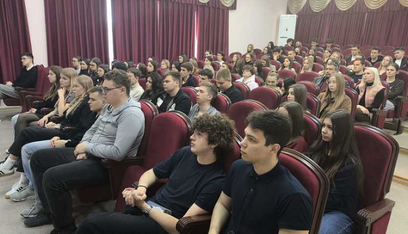 В Новороссийске полицейские организуют цикл профориентационных мероприятий для студентов   