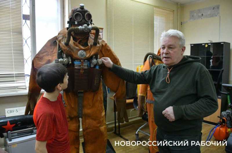 В Новороссийске работает уникальный музей-мастерская старинных водолазных костюмов