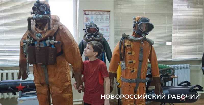 В Новороссийске работает уникальный музей-мастерская старинных водолазных костюмов