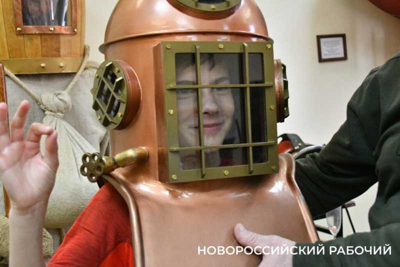 В Новороссийске работает уникальный музей-мастерская старинных водолазных костюмов