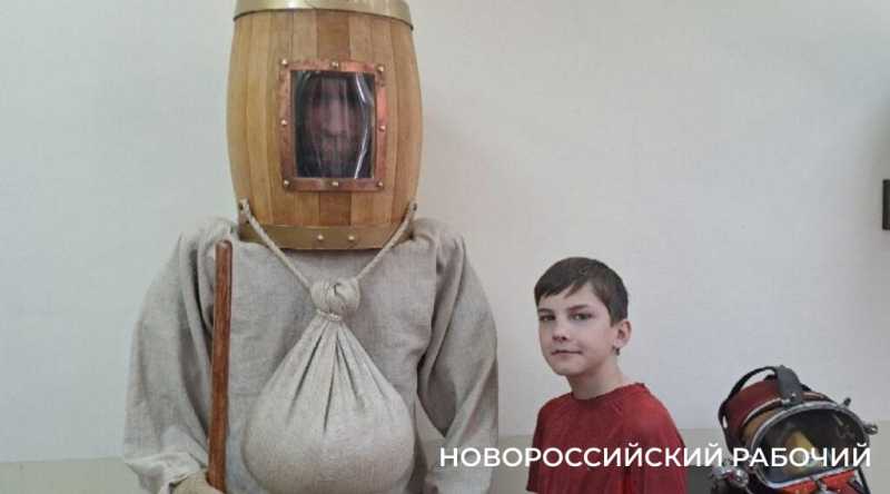 В Новороссийске работает уникальный музей-мастерская старинных водолазных костюмов
