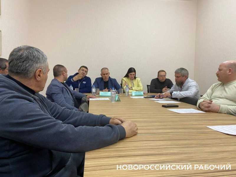 В Новороссийске разобрали случай с маршрутчиком и ребенком во время атаки БПЛА