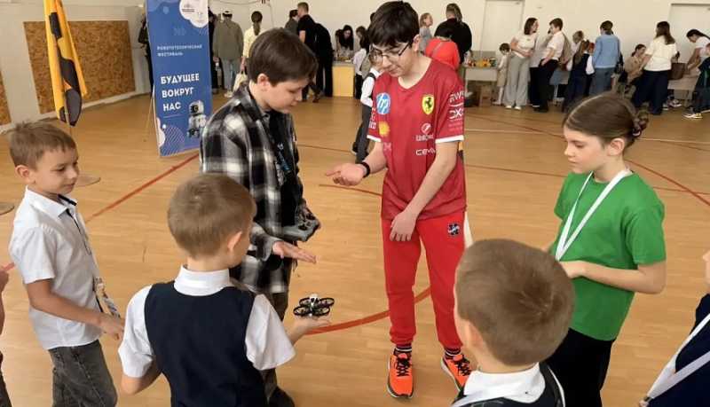 В Новороссийске состоялся краевой робототехнический фестиваль &laquo;Будущее вокруг нас&raquo;