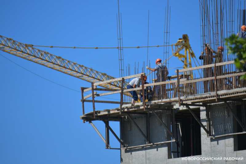 В Новороссийске строители нарушают закон о тишине, но их никто не наказывает