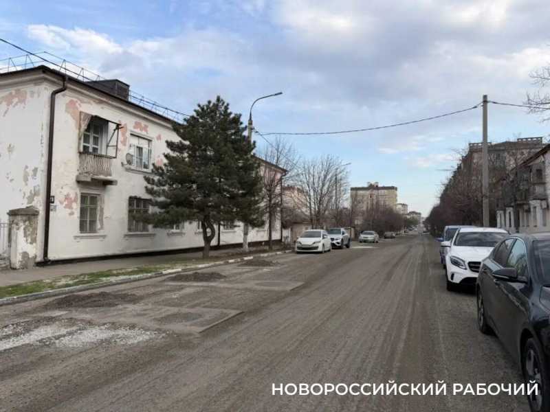 В Новороссийске в очередной раз &laquo;перелопатили&raquo; улицу Суворовскую