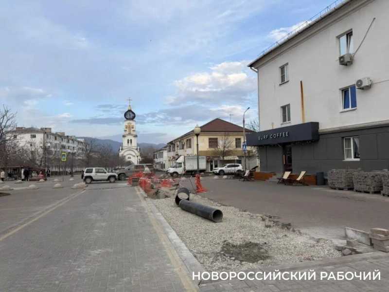 В Новороссийске в очередной раз &laquo;перелопатили&raquo; улицу Суворовскую