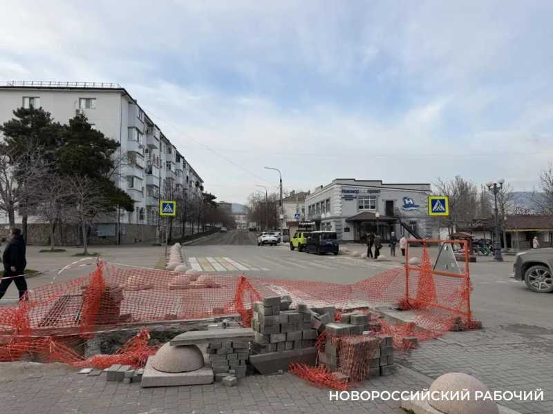 В Новороссийске в очередной раз &laquo;перелопатили&raquo; улицу Суворовскую