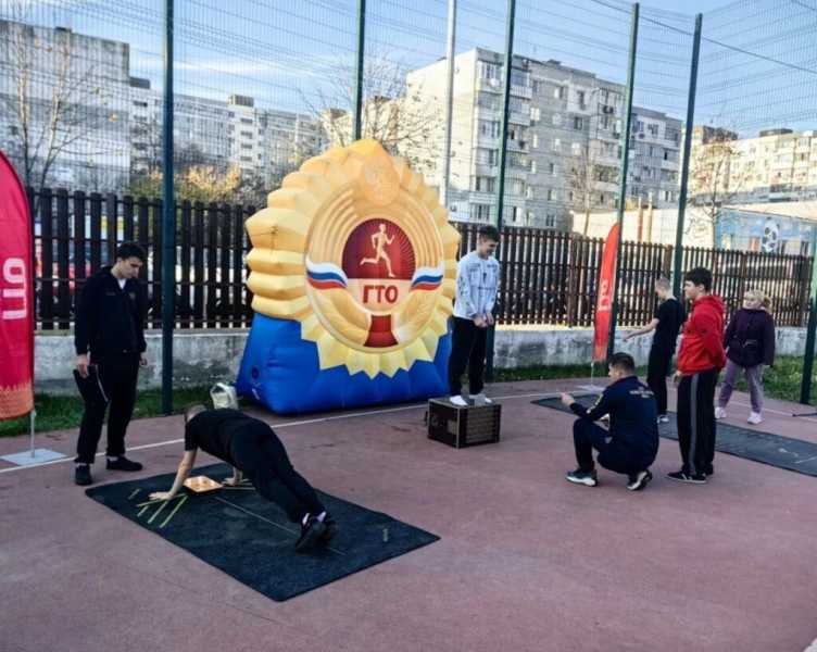 В самой большой школе Новороссийска &mdash; 13 физруков, свой бильярд и сотни спортивных побед