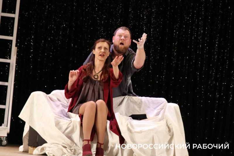 В театре Новороссийска замахнулись на &laquo;наше всё&raquo;!