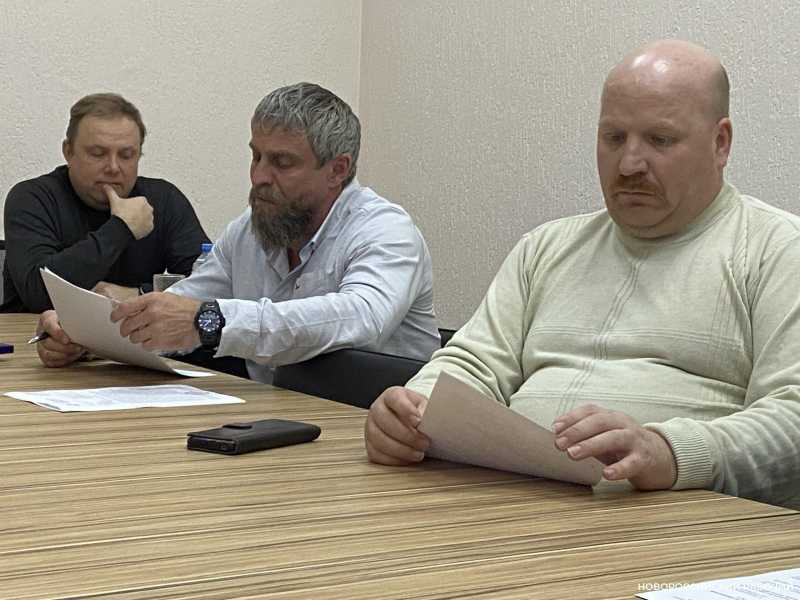 Водители маршруток не &laquo;видят&raquo; пенсионеров на остановках