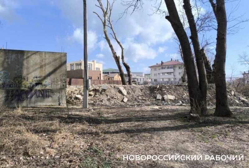 Жители Мысхако подняли вопрос законности перехода земли в частные руки