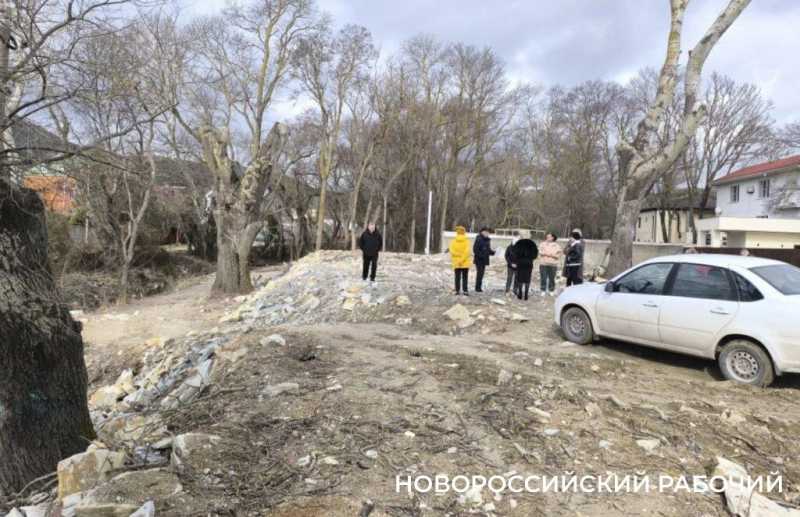 Жители Мысхако подняли вопрос законности перехода земли в частные руки