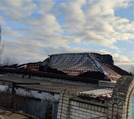 Жители станицы под Новороссийском помогают семье, у которой сгорел дом