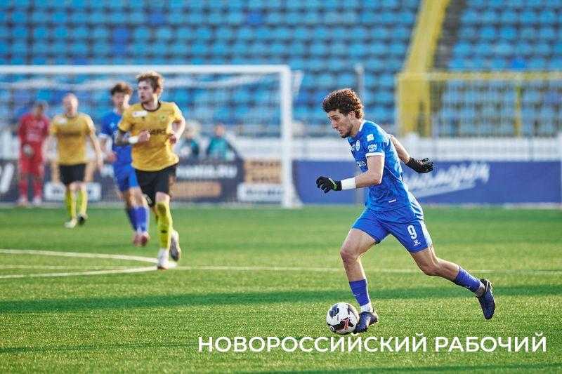 1 апреля 1995 года футбольный клуб &laquo;Черноморец&raquo; провел на своем поле первый матч в высшей лиге отечественного футбола