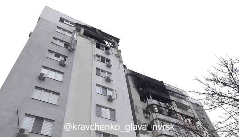 Андрей Кравченко: После снятия угрозы атаки в Новороссийске на пострадавших объектах начались работы с участием экстренных служб