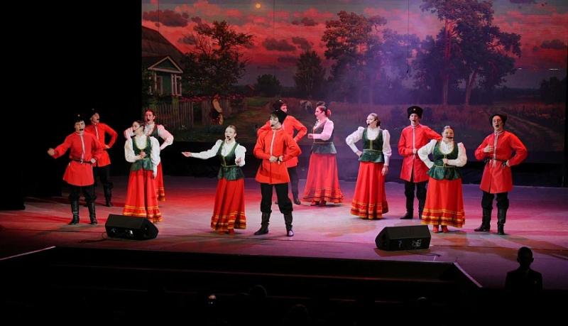 Андрей Кравченко поздравил Центр казачьей культуры Новороссийского районного казачьего общества с 15-летним юбилеем