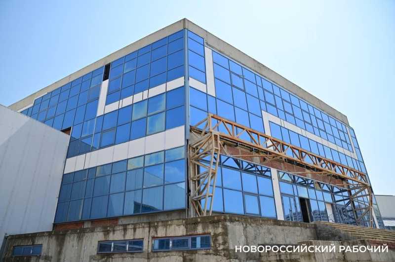 Дворец олимпийских видов спорта больше не новороссийский