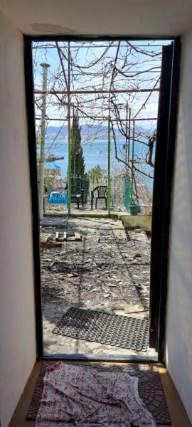 &laquo;Если бы в кранах была вода, дом бы спасли&raquo;. Жители Восточного района о пережитых атаках