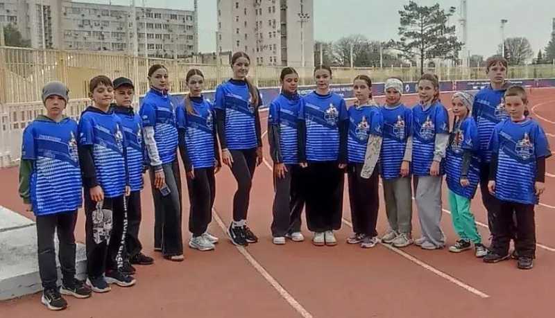 Юные легкоатлеты трех спортивных школ Новороссийска успешно выступили на краевых соревнованиях в честь Олимпийской чемпионки Людмилы Брагиной
