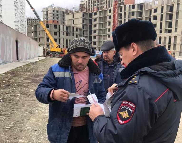 Мигрантов, желающих приехать в Новороссийск, стало меньше