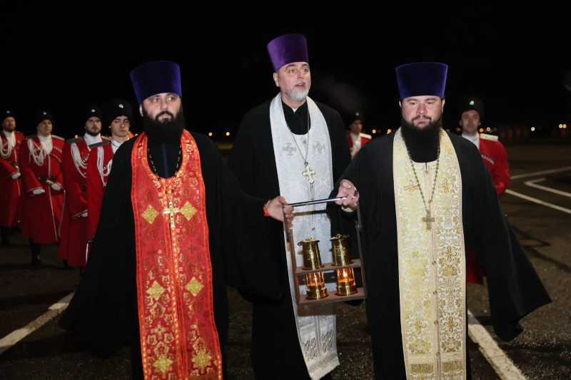 На Кубани встретили Благодатный огонь