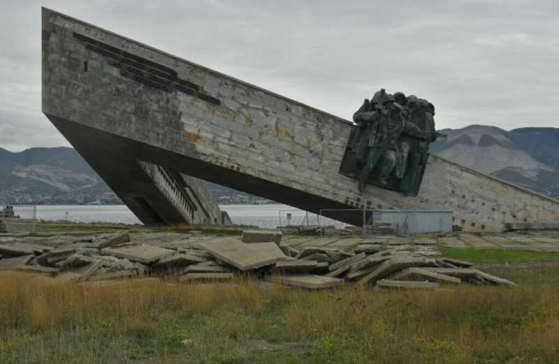 На мемориал на Малой земле вернут Леонида Брежнева
