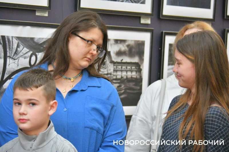 На выставке в Новороссийске показали фото, сделанные &laquo;консервной банкой&raquo;