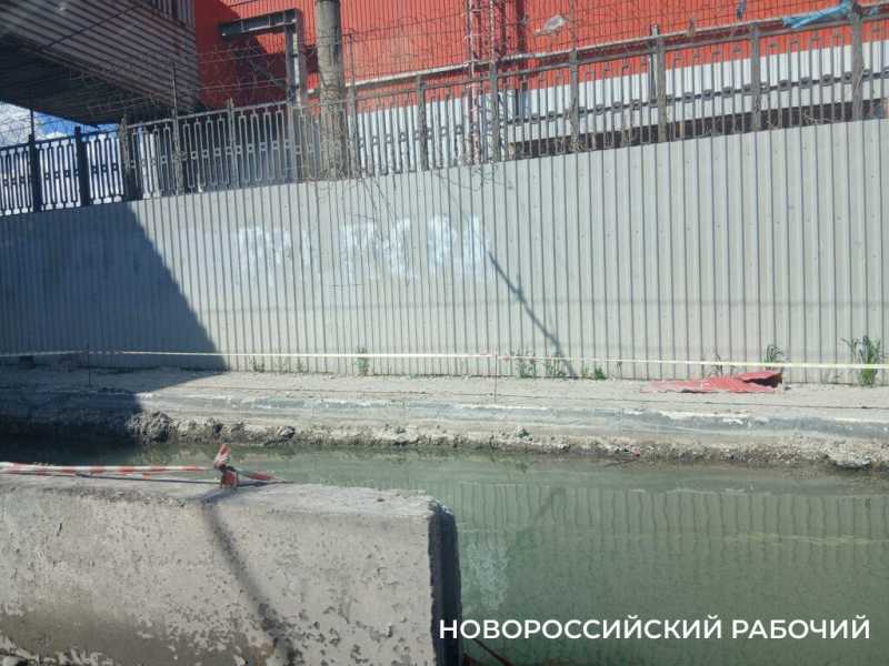 Новороссийцам рассказали, когда заделают самые &laquo;злостные&raquo; ямы, в том числе &laquo;яму мэра&raquo;