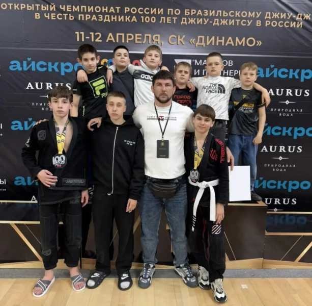 Новороссийские борцы привезли 4 медали с главных стартов страны по бразильскому джиу-джитсу