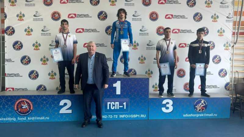 Новороссийские борцы завоевали 7 медалей чемпионата края