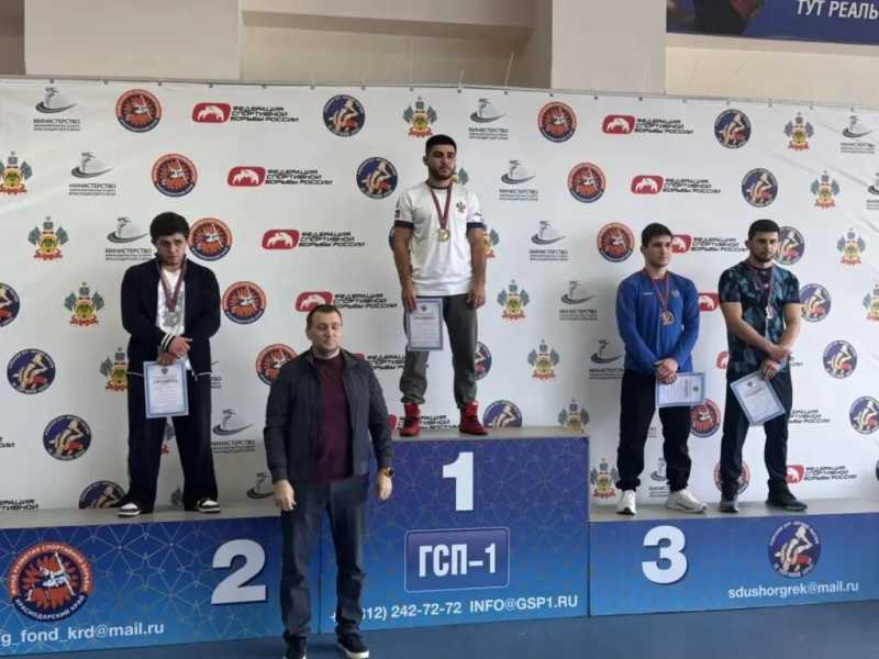 Новороссийские борцы завоевали 7 медалей чемпионата края