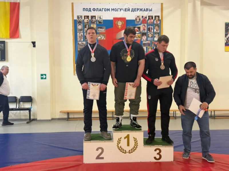Новороссийские борцы завоевали путевки на чемпионат России
