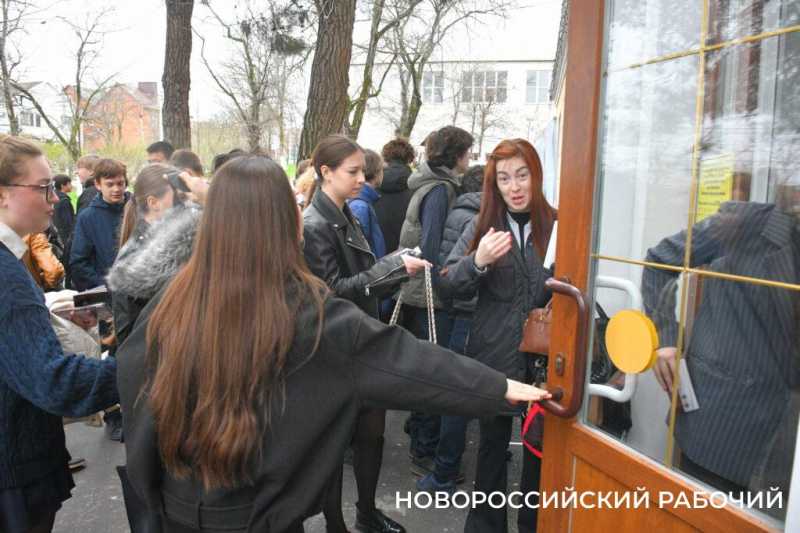 Новороссийские девятиклассники сдали пробник по математике