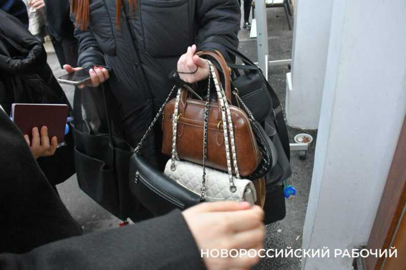 Новороссийские девятиклассники сдали пробник по математике