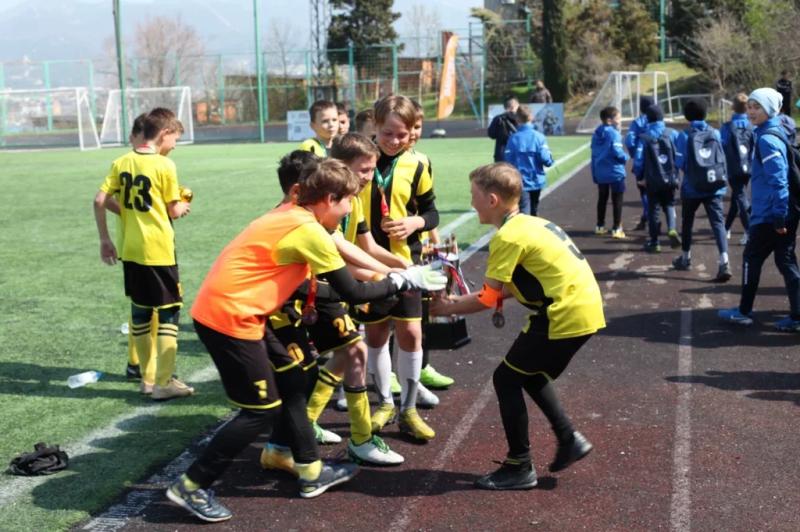 Новороссийские футболисты играли без запасных и завоевали бронзу всероссийского турнира