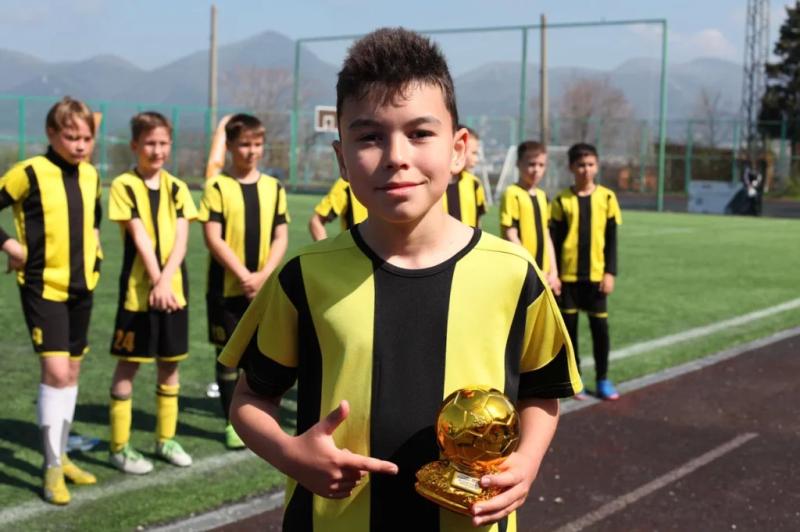 Новороссийские футболисты играли без запасных и завоевали бронзу всероссийского турнира