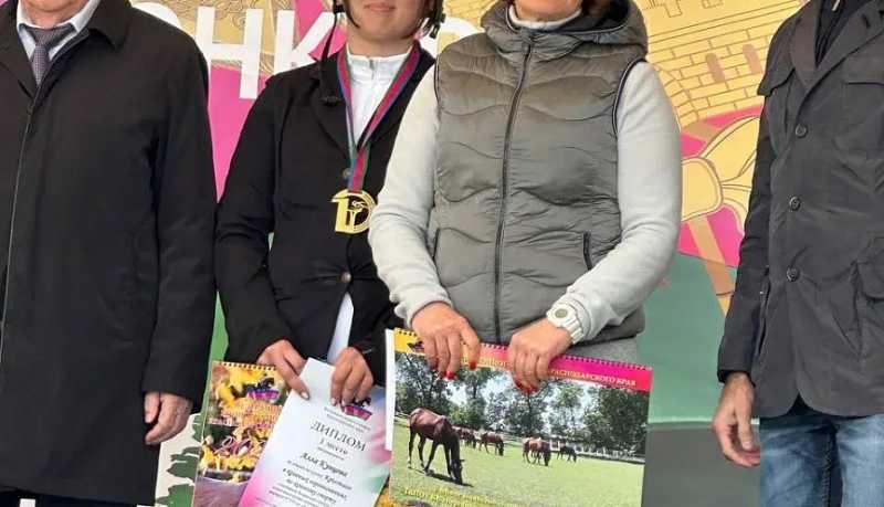 Новороссийские спортсмены завоевали 13 медалей Краевых соревнований по конкуру