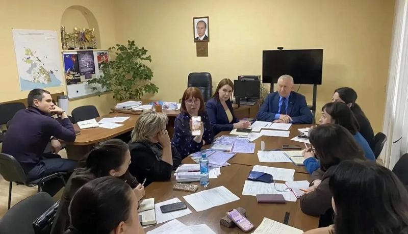 &laquo;Поддержка фронта &ndash; наша общая задача&raquo;: в администрации Новороссийского района провели встречу с волонтерами