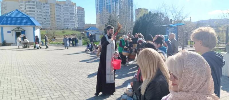 Православные новороссийцы отмечают праздник Светлой Пасхи