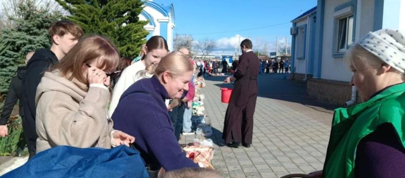 Православные новороссийцы отмечают праздник Светлой Пасхи