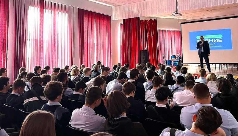 Представители Общественного совета при УМВД России по городу Новороссийску организовали серию профилактических мероприятий для молодежи