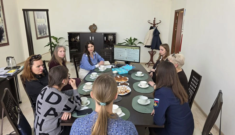 Проект &laquo;Живой архив. Новейшая история&raquo; начинается с живого разговора: состоялся первый круглый стол с семьями героев СВО